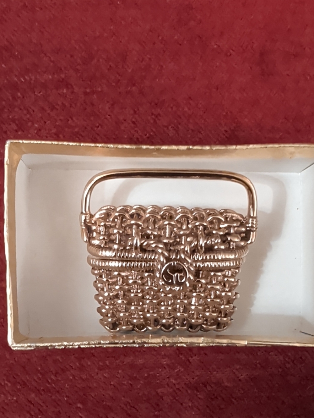 Metallic Gold Woven Mini Handbagp Pin